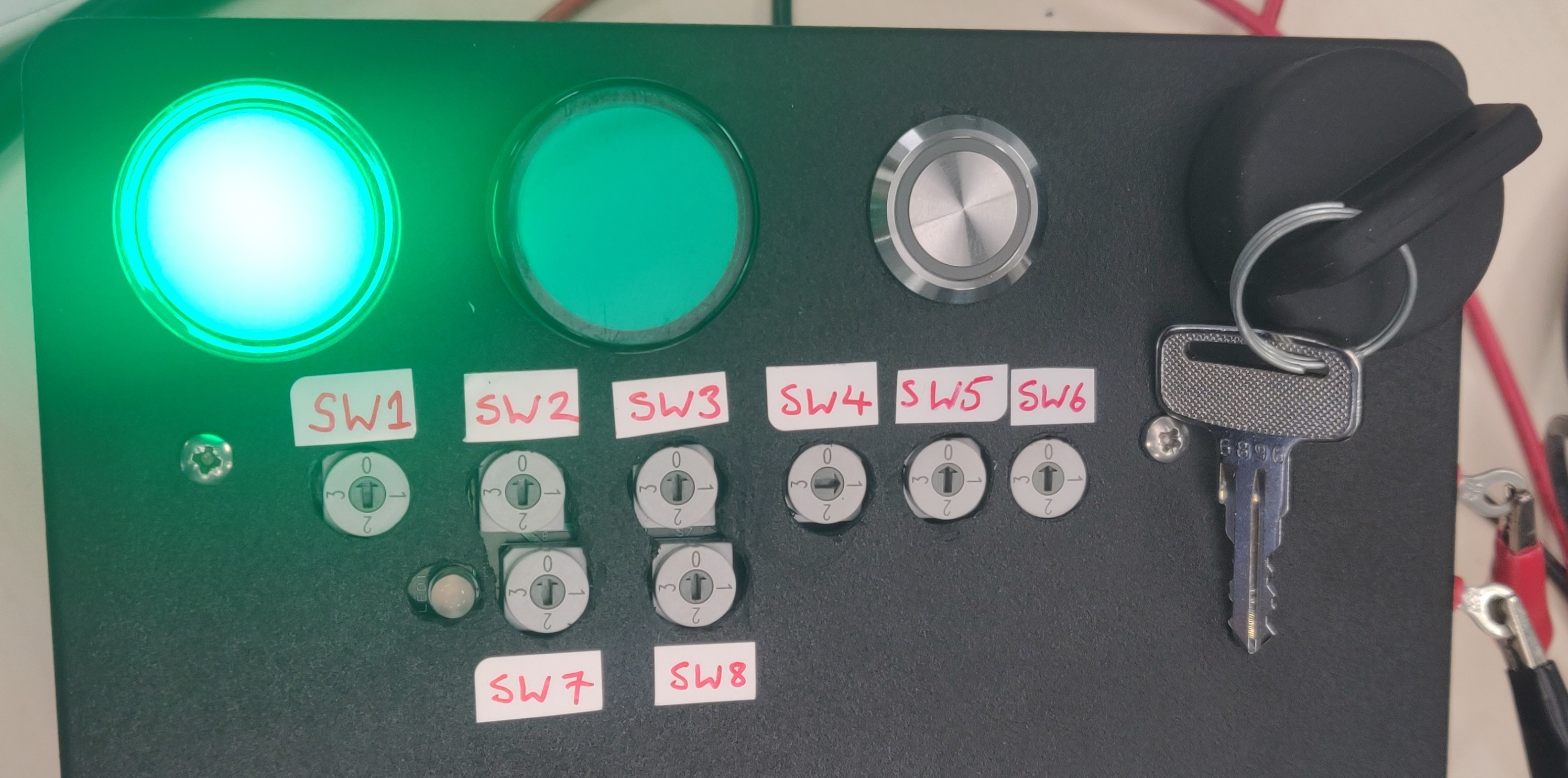 left_green_led.jpg