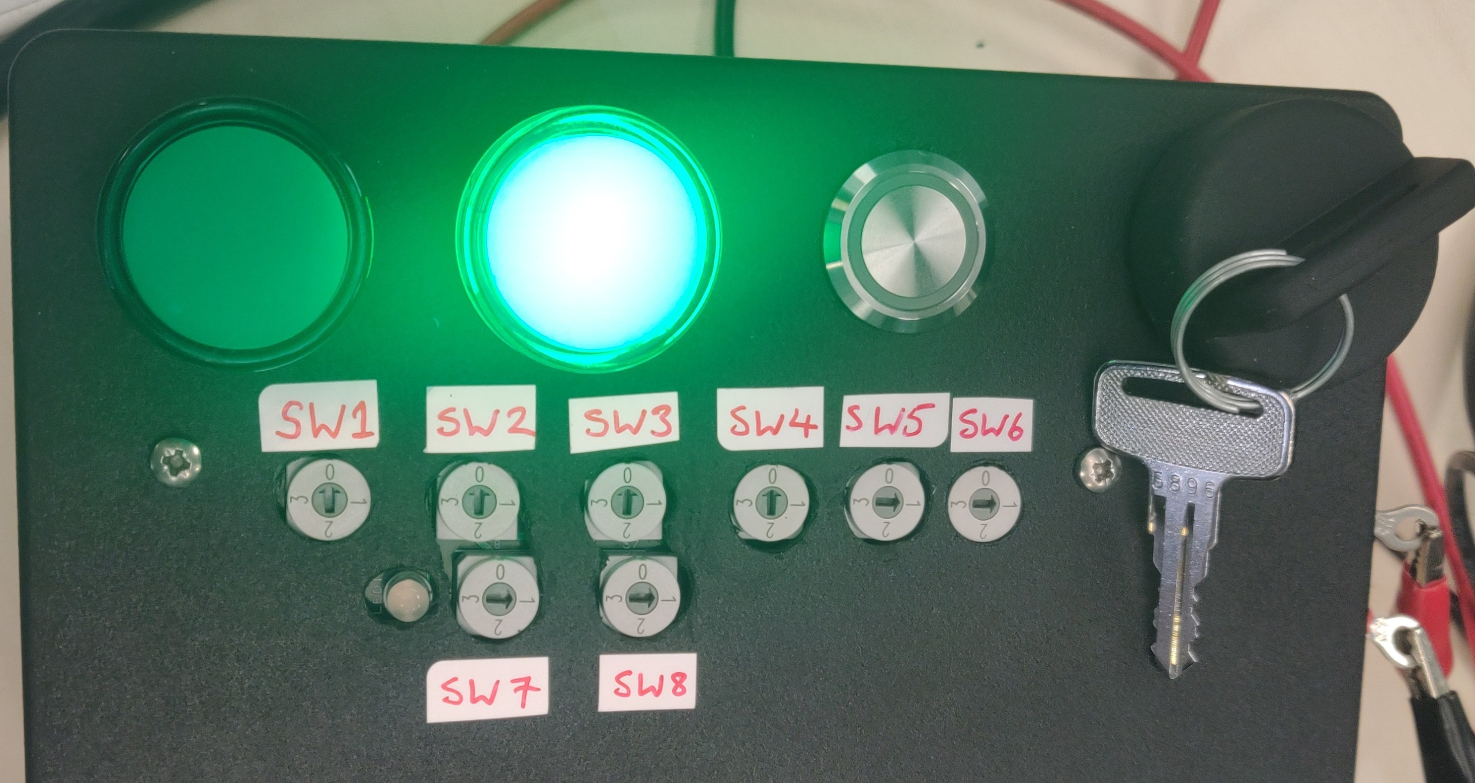 right_green_led.jpg